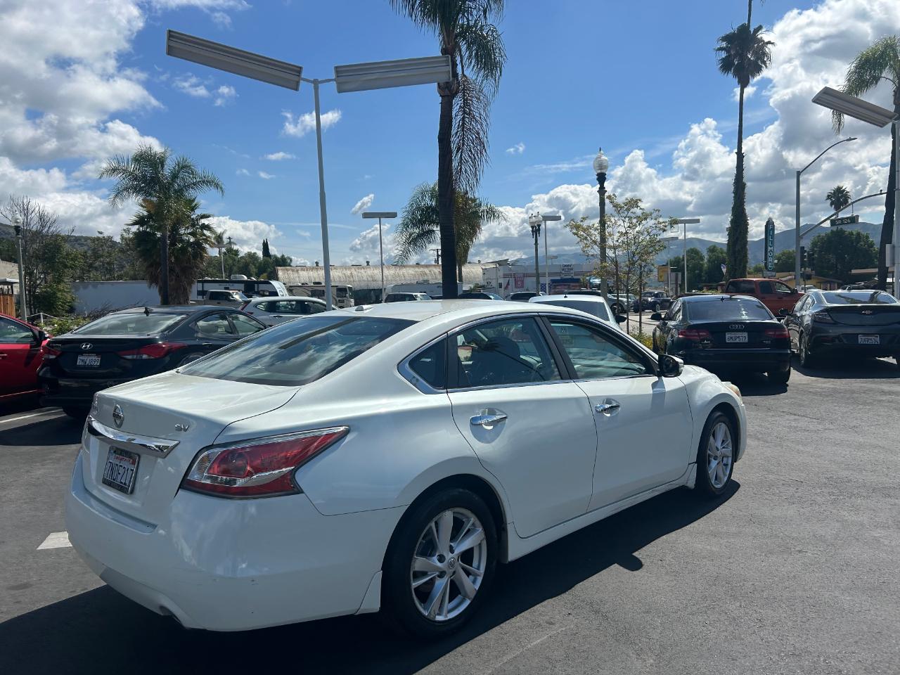 Nissan Altima 4dr Sdn I4 2.5 SV 2015