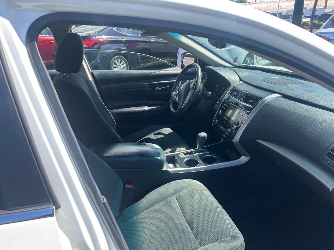 Nissan Altima 4dr Sdn I4 2.5 SV 2015