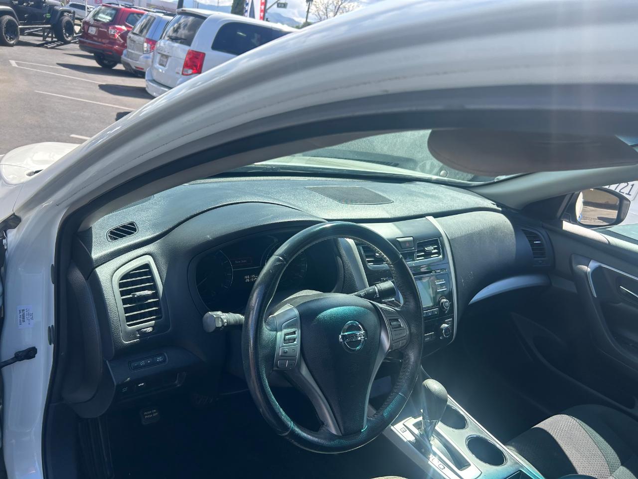 Nissan Altima 4dr Sdn I4 2.5 SV 2015