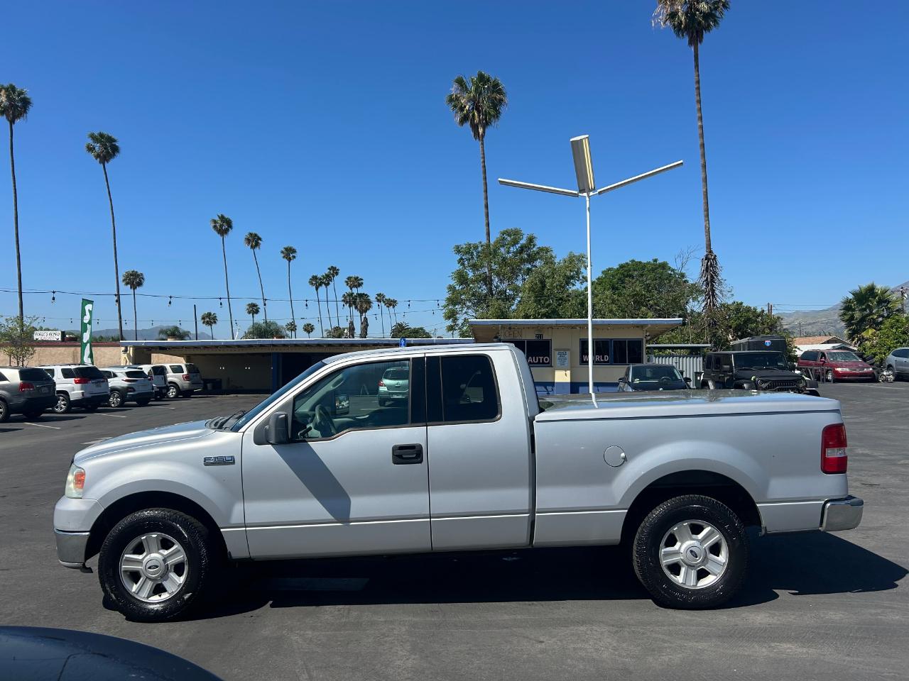 Ford F-150 Supercab 145" Lariat 2004