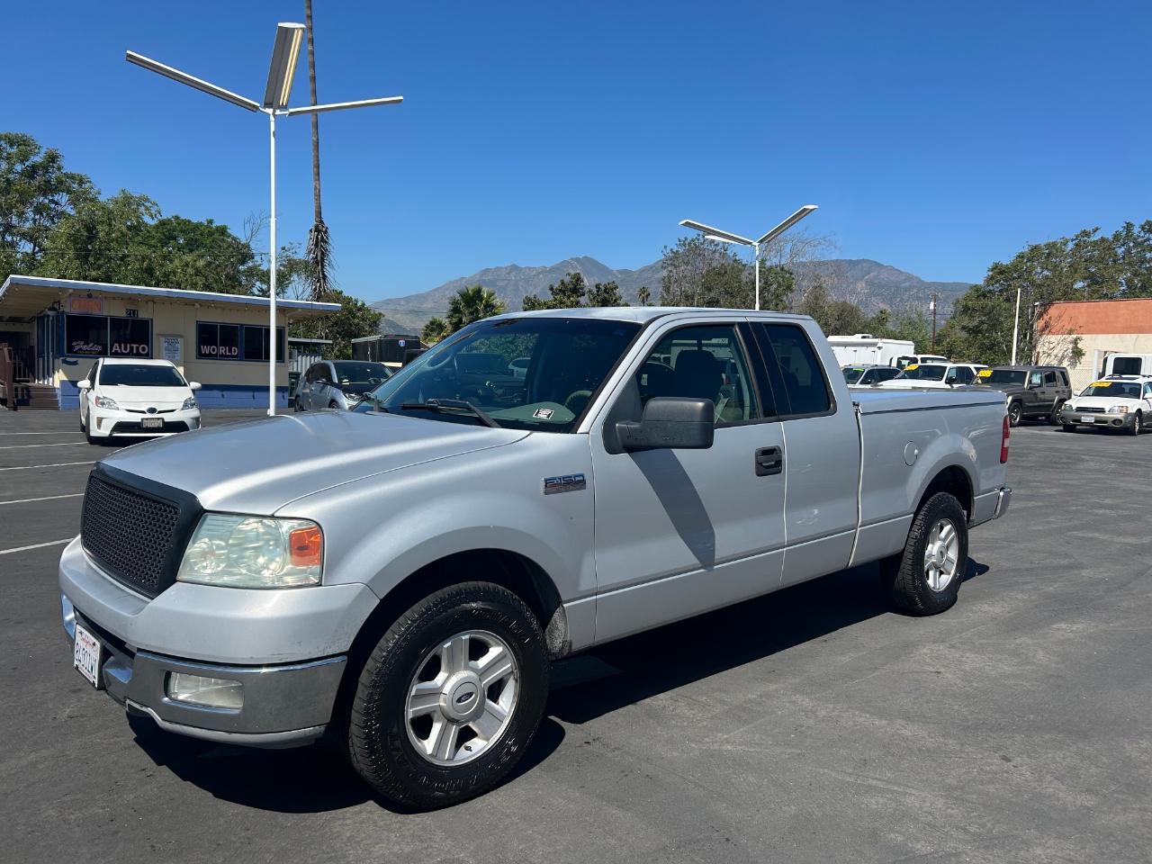 Ford F-150 Supercab 145" Lariat 2004