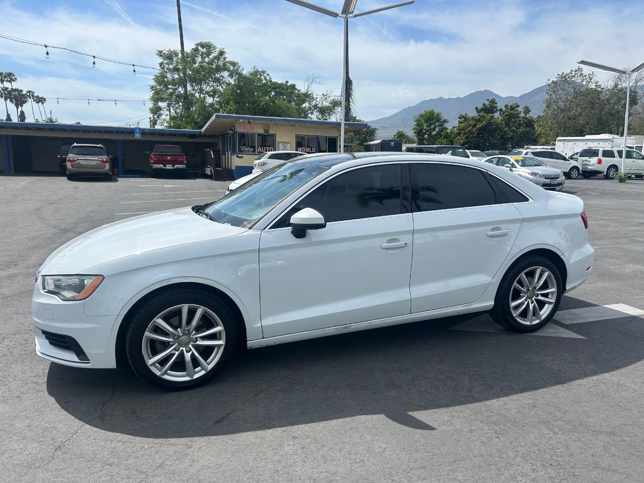 Audi A3 4dr Sdn FWD 2.0 TDI Premium 2015