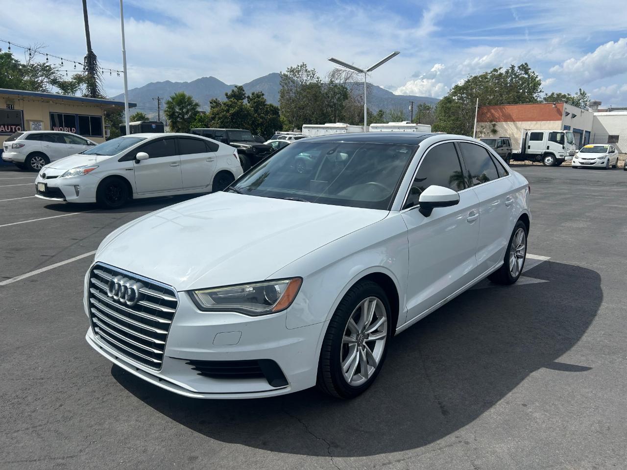 Audi A3 4dr Sdn FWD 2.0 TDI Premium 2015