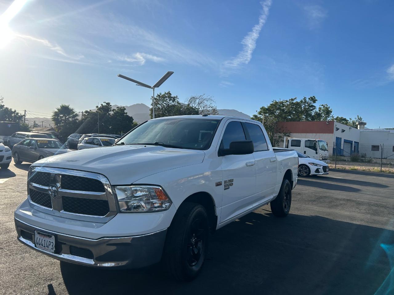 RAM 1500 Classic SLT 4x4 Crew Cab 5'7" Box 2019