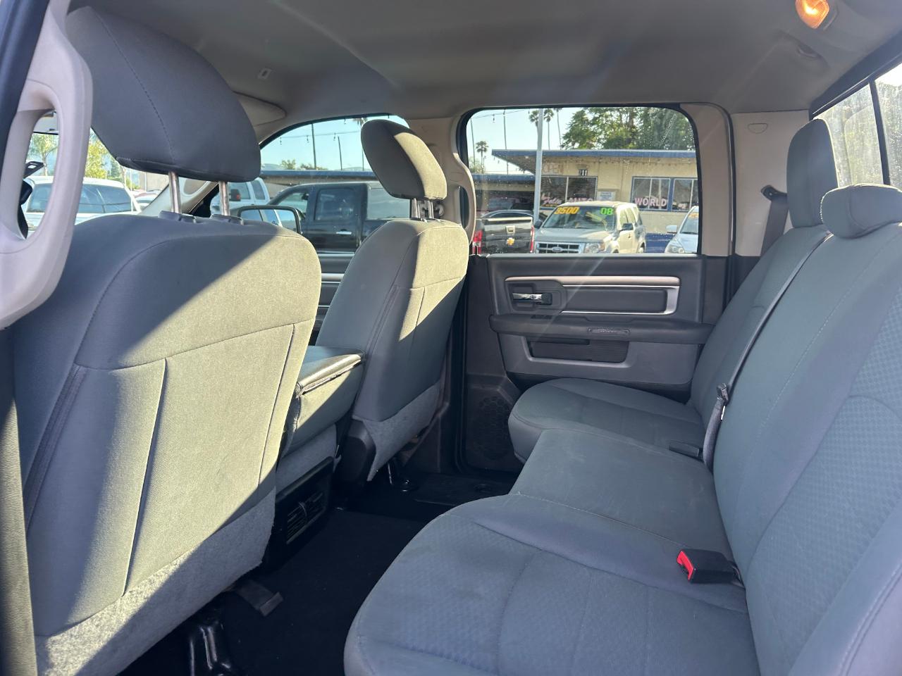 RAM 1500 Classic SLT 4x4 Crew Cab 5'7" Box 2019