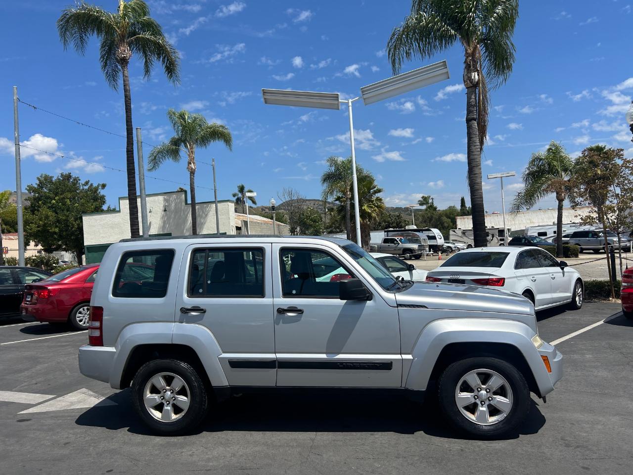 Jeep Liberty RWD 4dr Sport 2012