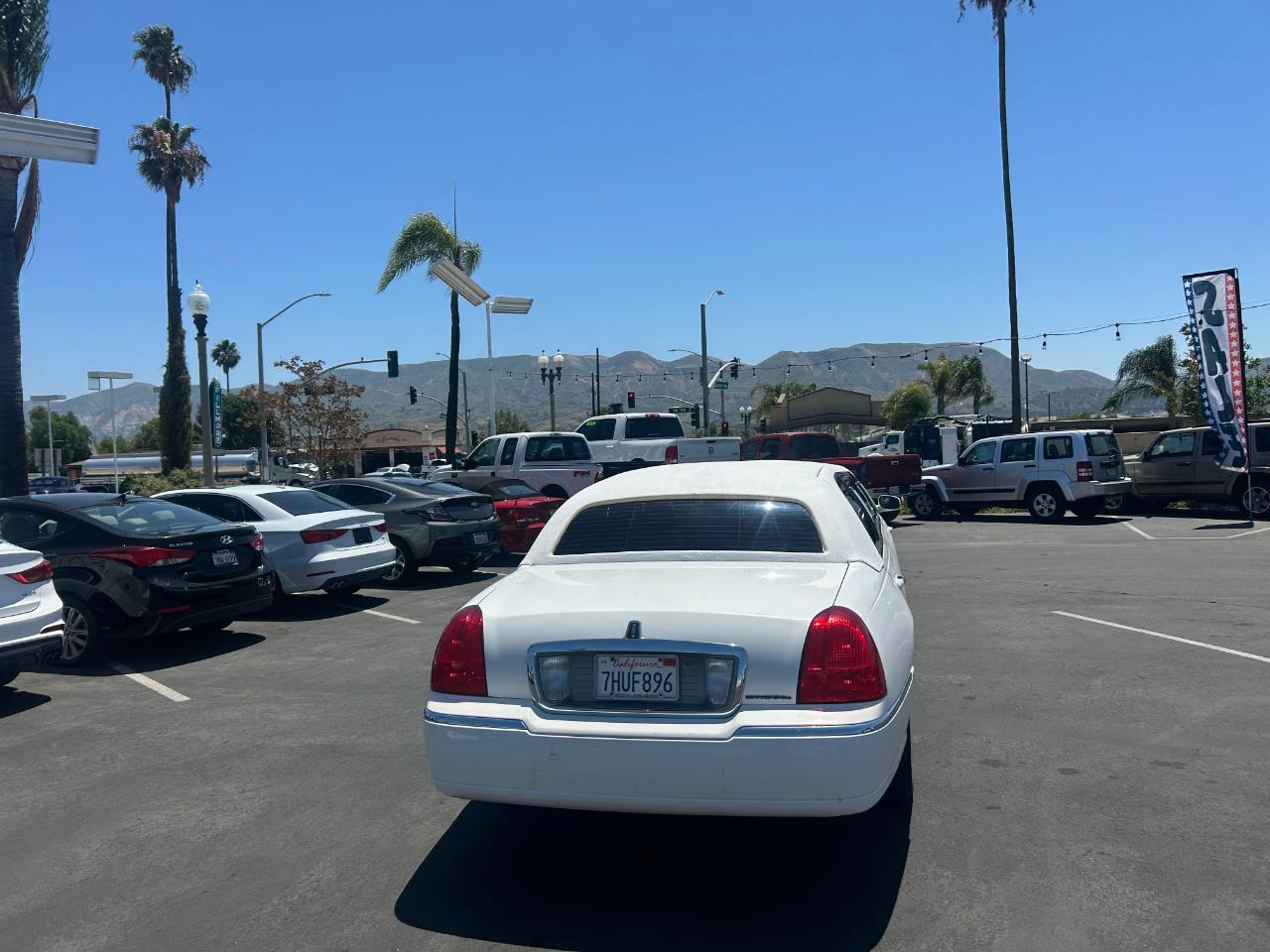 Lincoln Town Car 4dr Sdn Executive w/Livery Pkg 2004