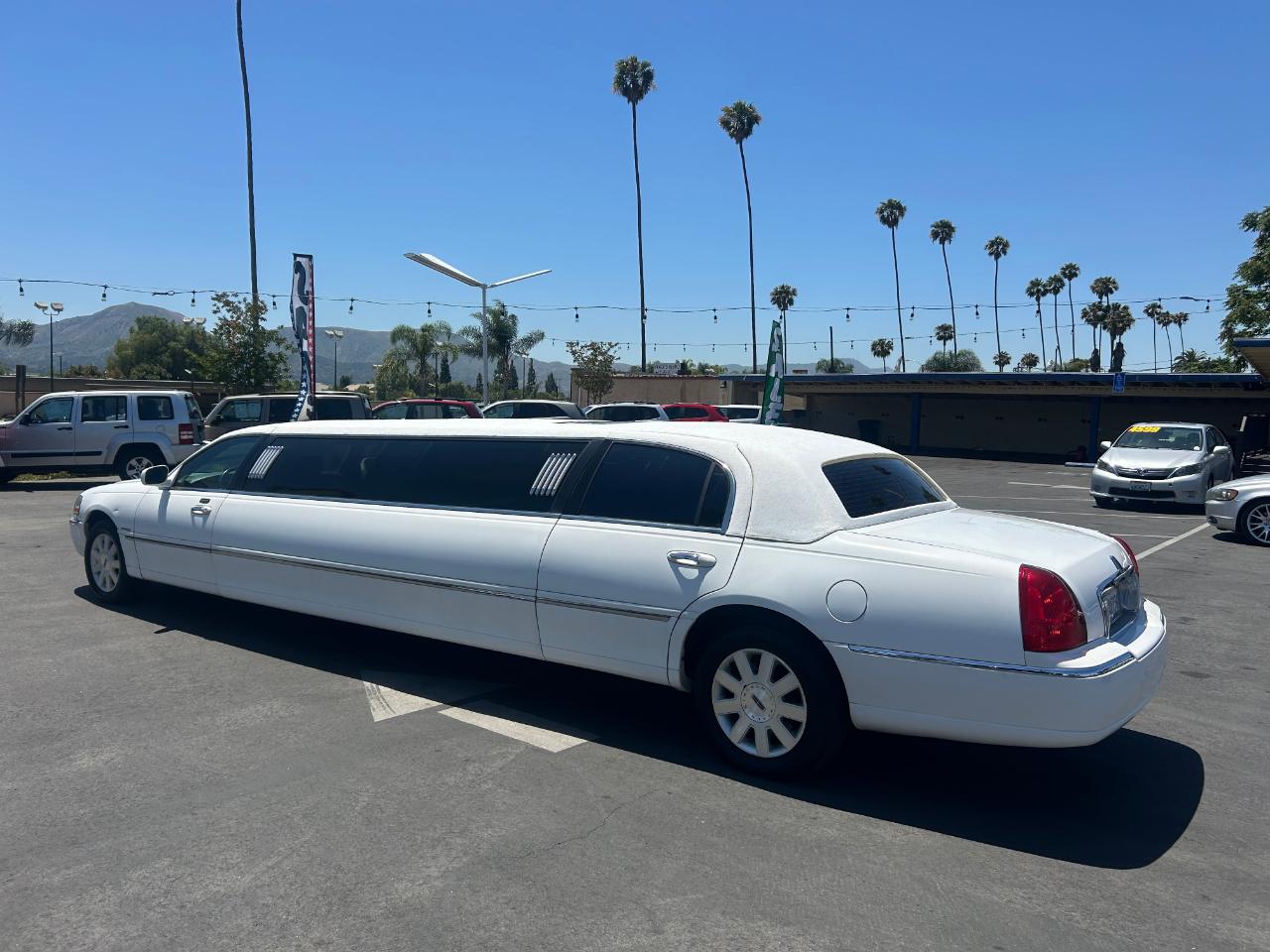 Lincoln Town Car 4dr Sdn Executive w/Livery Pkg 2004