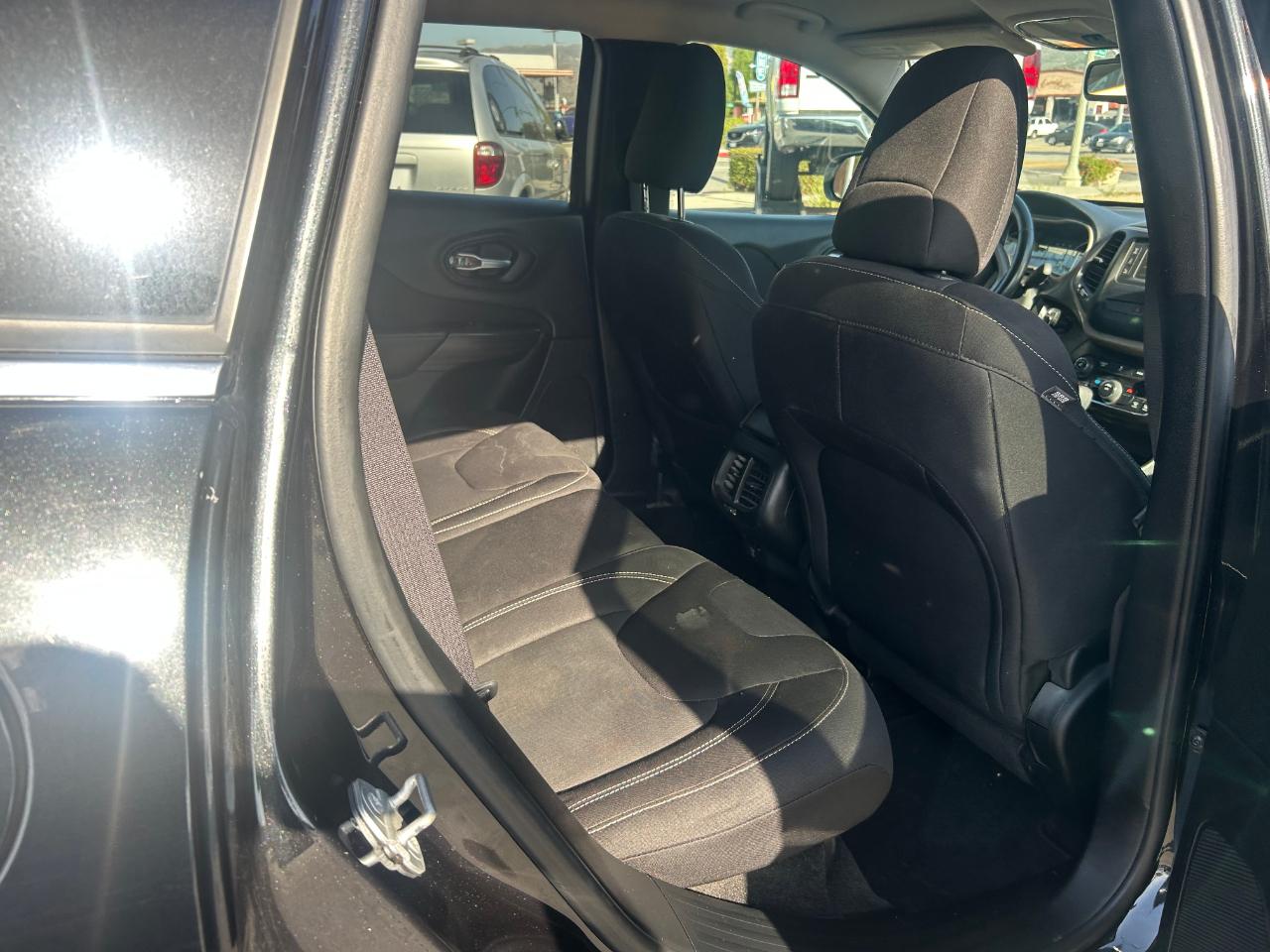 Jeep Cherokee FWD 4dr Latitude 2015