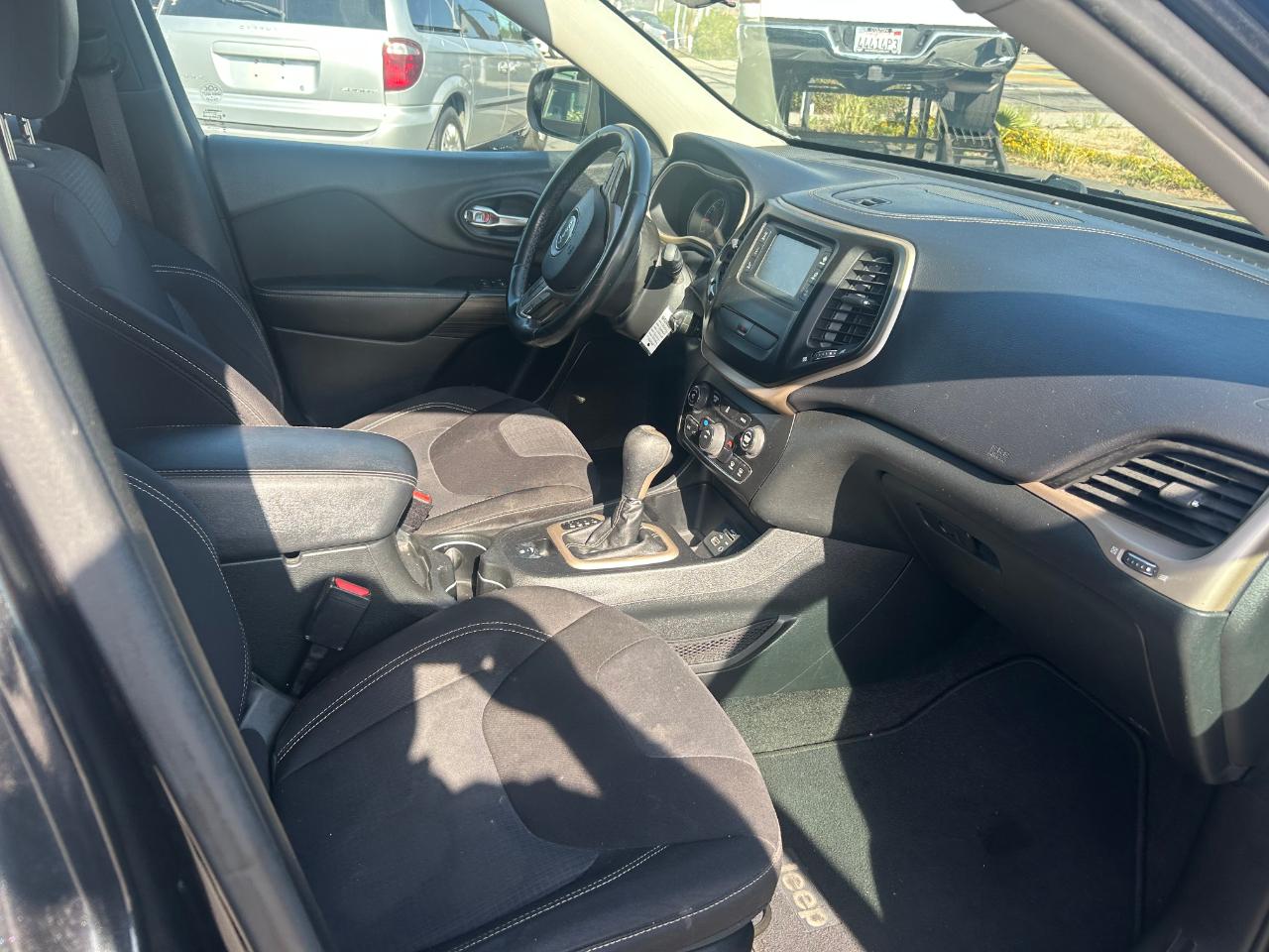 Jeep Cherokee FWD 4dr Latitude 2015