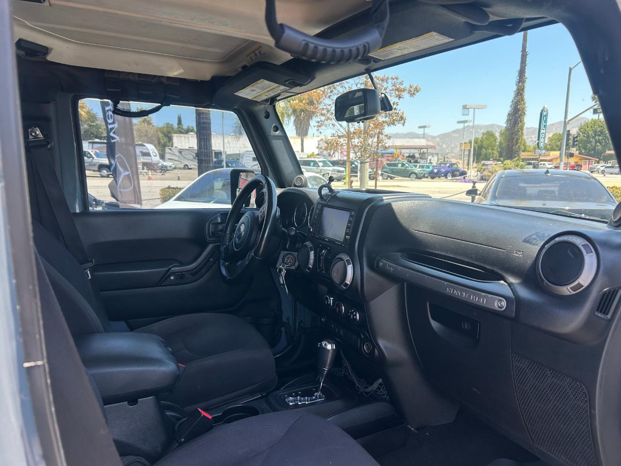 Jeep Wrangler Unlimited 4WD 4dr Sport 2014