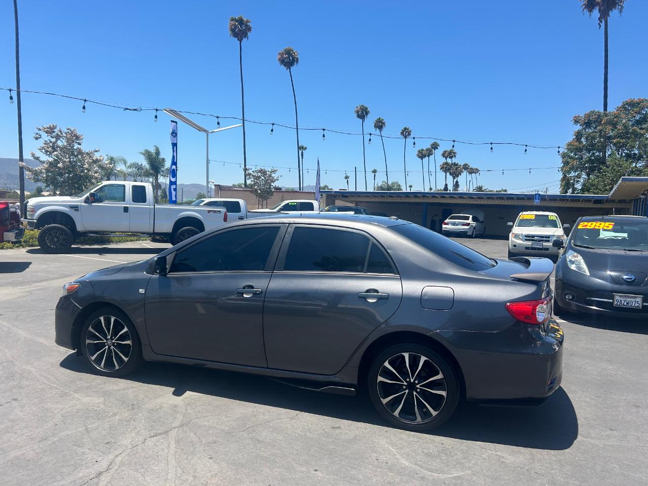 Toyota Corolla 4dr Sdn Auto LE (Natl) 2011