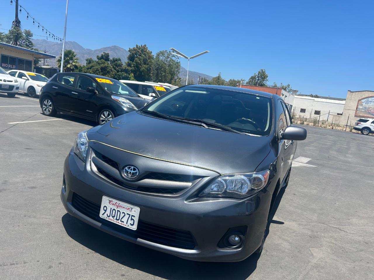 Toyota Corolla 4dr Sdn Auto LE (Natl) 2011