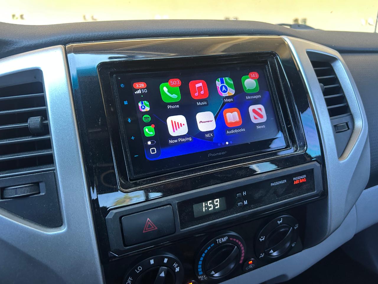 Toyota Tacoma 2WD Access Cab V6 AT PreRunner (Natl) 2013