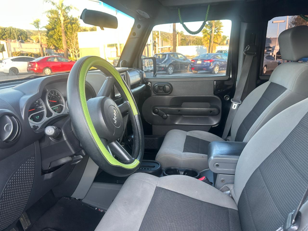 Jeep Wrangler Unlimited Sport RWD 2010