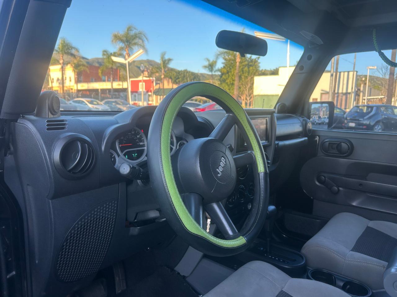 Jeep Wrangler Unlimited Sport RWD 2010