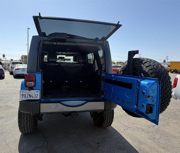 Jeep Wrangler Unlimited Sport 4WD 2014