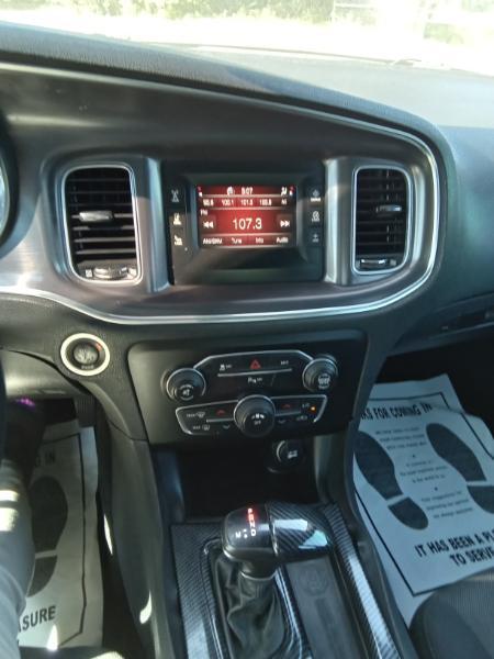 Dodge Charger SE 2015