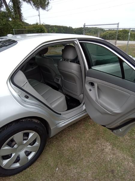 Toyota Camry SE 6-Spd AT 2010