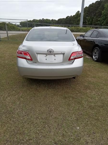 Toyota Camry SE 6-Spd AT 2010