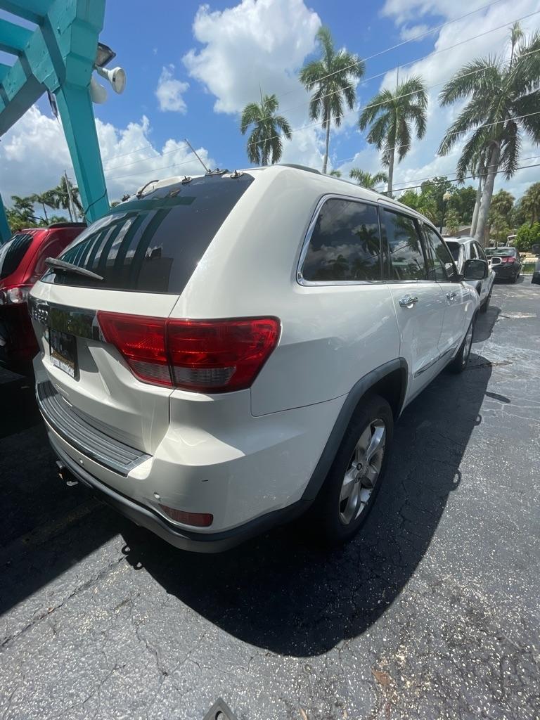 Jeep Grand Cherokee  2011