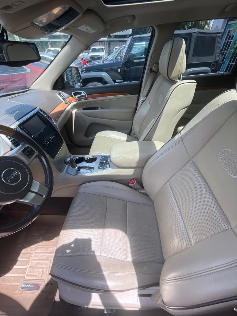 Jeep Grand Cherokee  2011