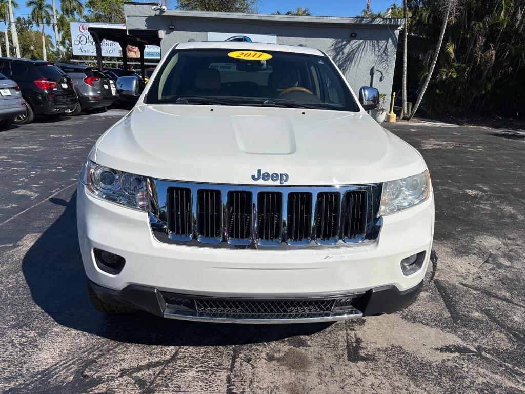 Jeep Grand Cherokee  2011