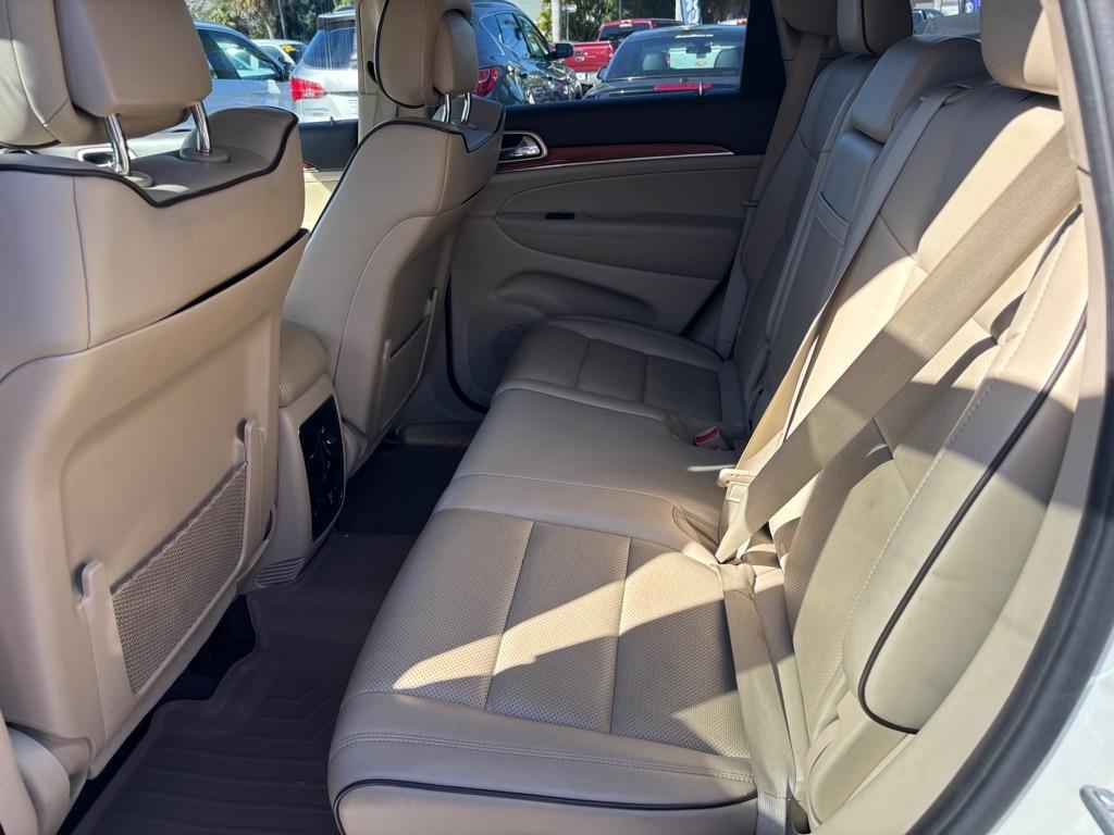 Jeep Grand Cherokee  2011