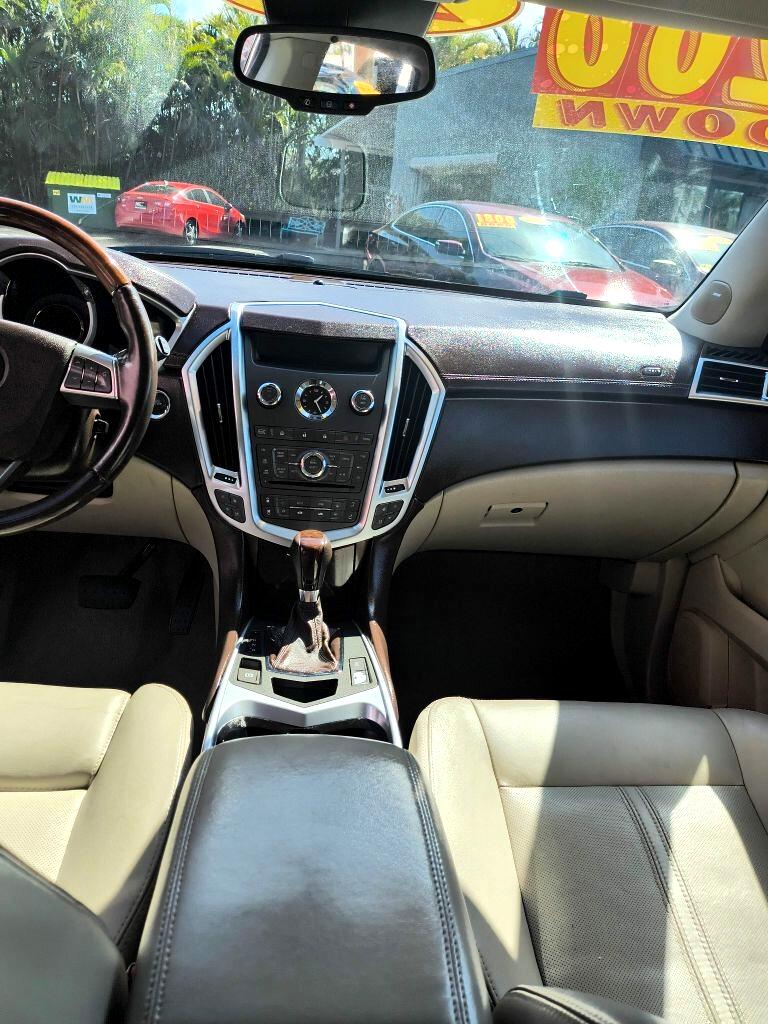 Cadillac SRX  2011