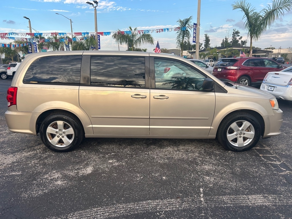 2013 Dodge Grand Caravan SE photo 2