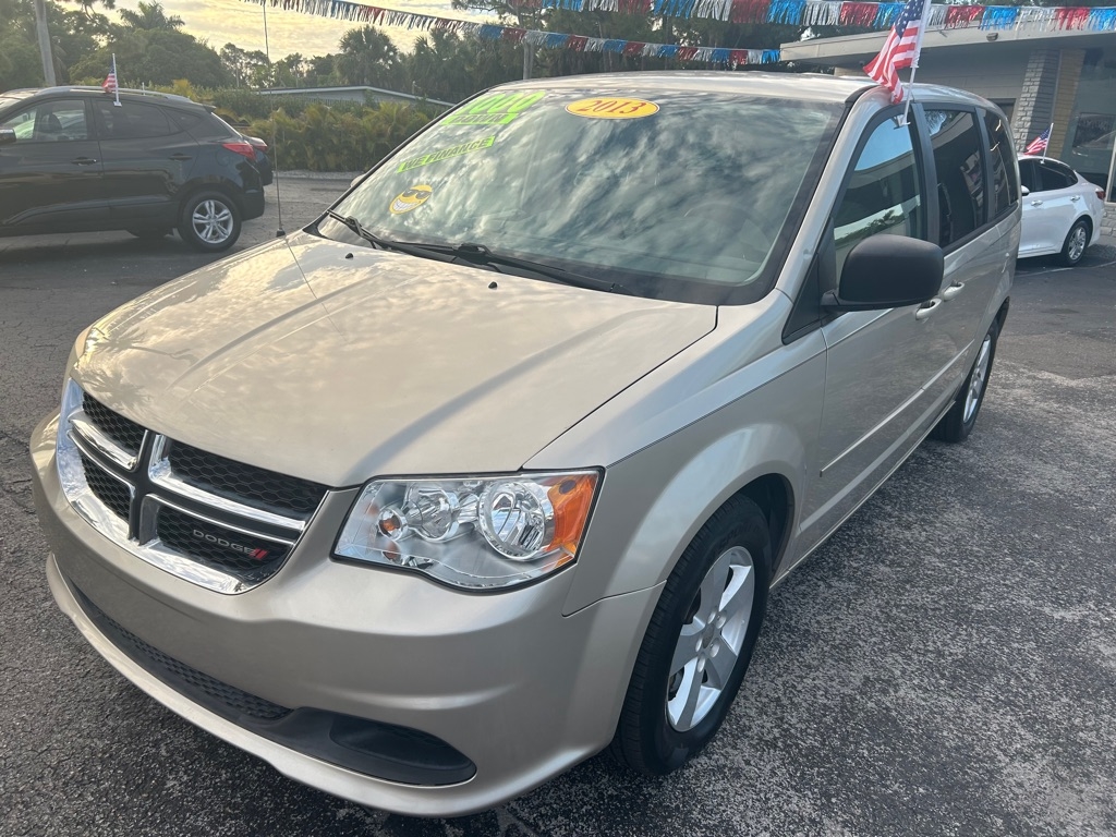 2013 Dodge Grand Caravan SE photo 3