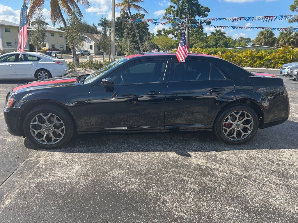 2014 Chrysler 300 S photo 4