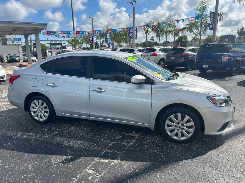 2016 Nissan Sentra S photo 2