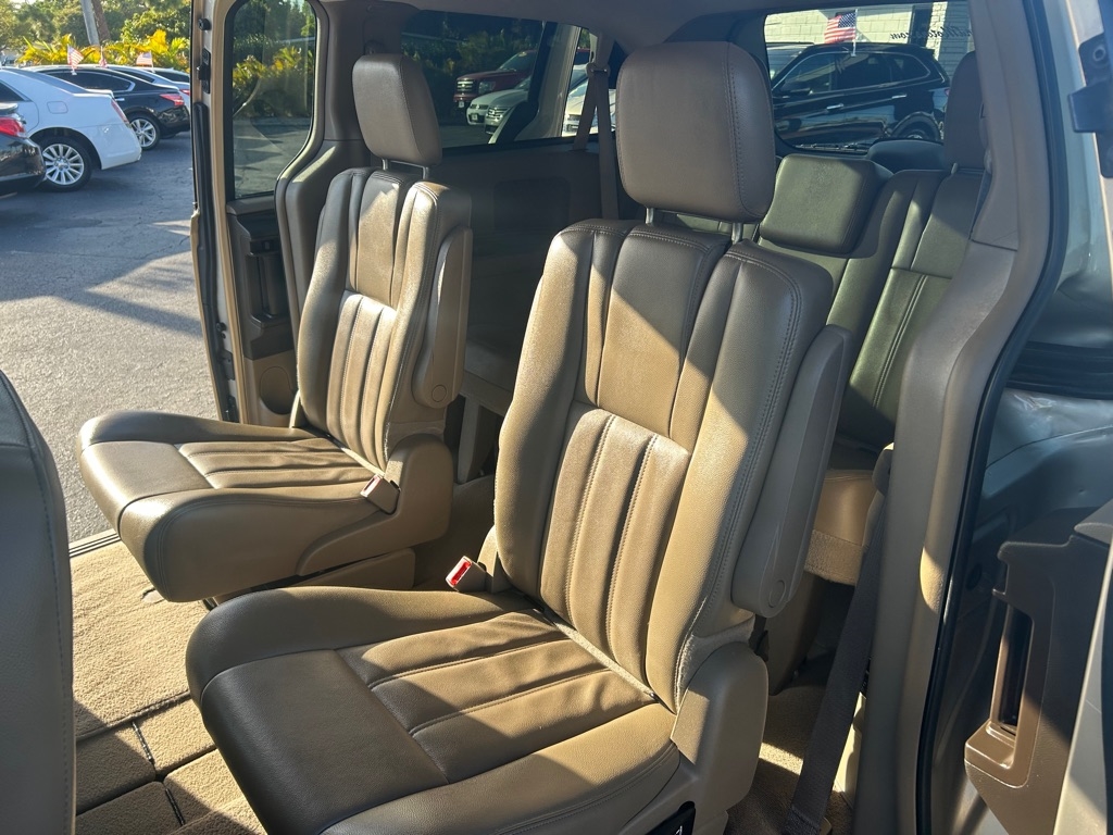 Chrysler Town & Country  2013
