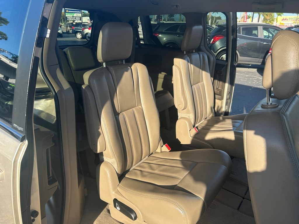 Chrysler Town & Country  2013
