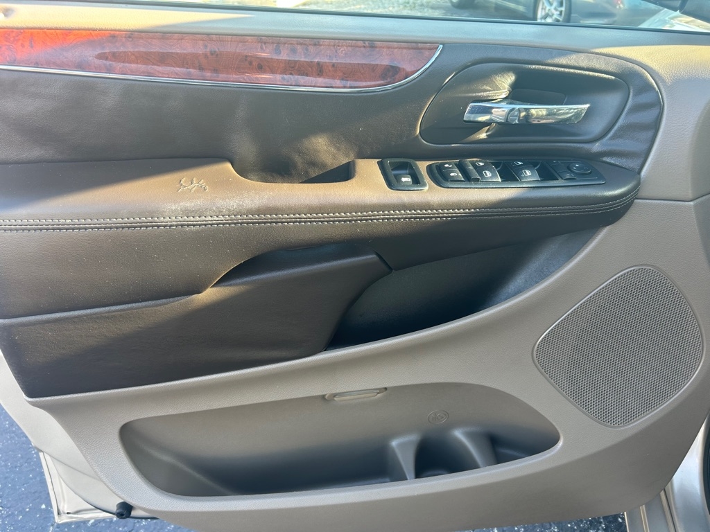 Chrysler Town & Country  2013