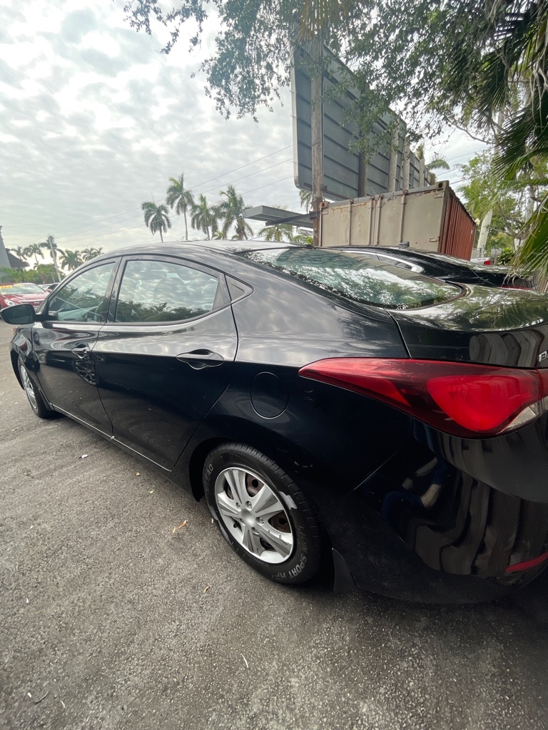 Hyundai Elantra  2016