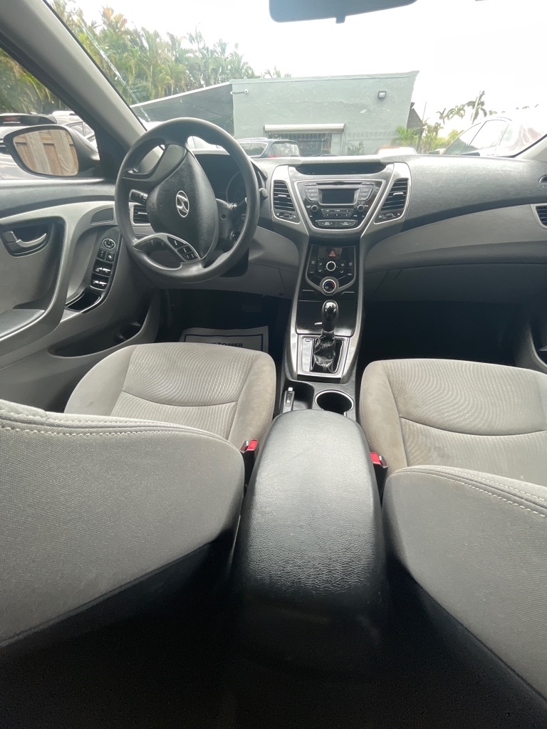 Hyundai Elantra  2016