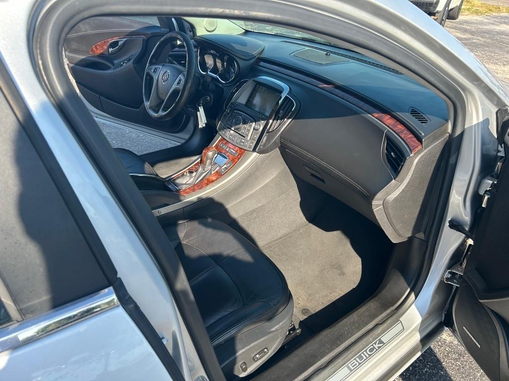 Buick LaCrosse  2012