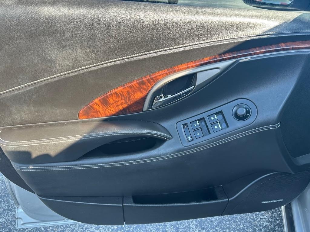 Buick LaCrosse  2012