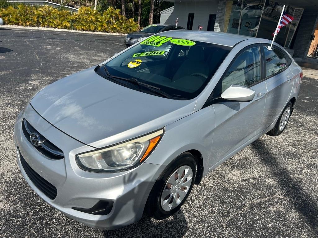 Hyundai Accent  2015