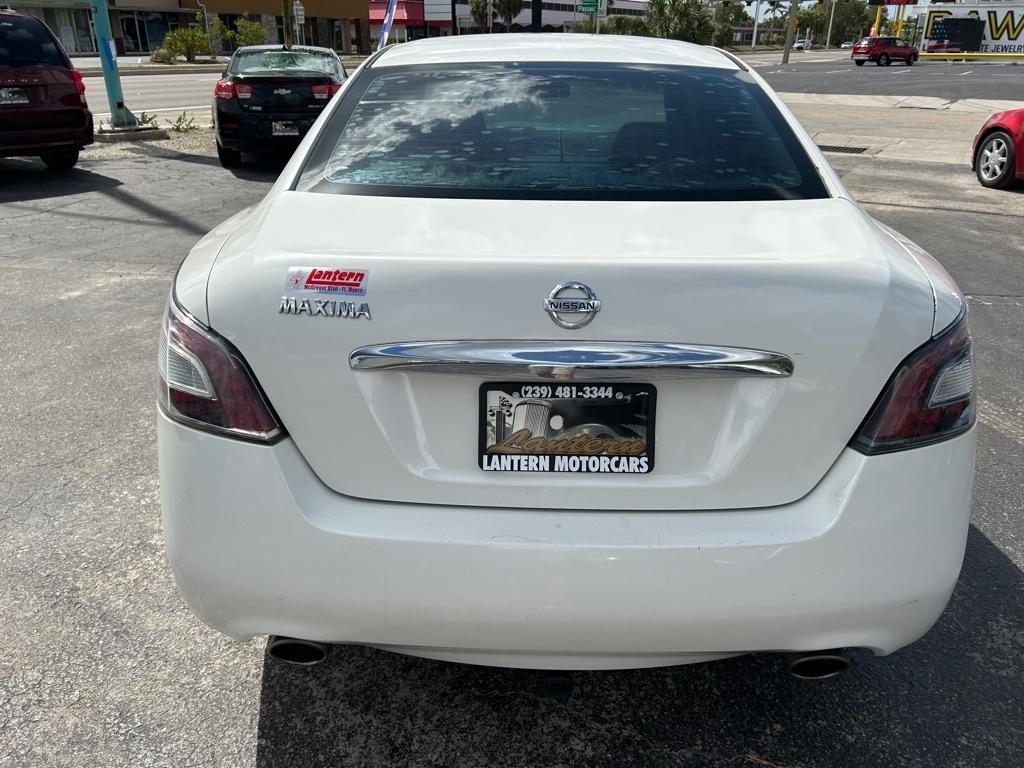 Nissan Maxima  2012