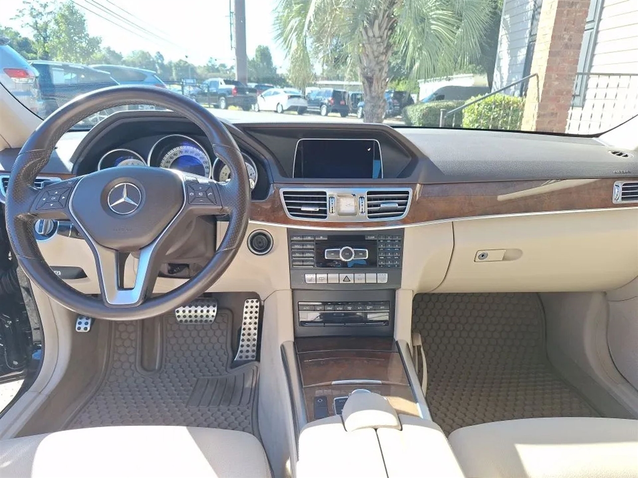 Mercedes-Benz E-Class E350 Sedan 2014 Mercedes-Benz E-Class E350 Sedan 2014