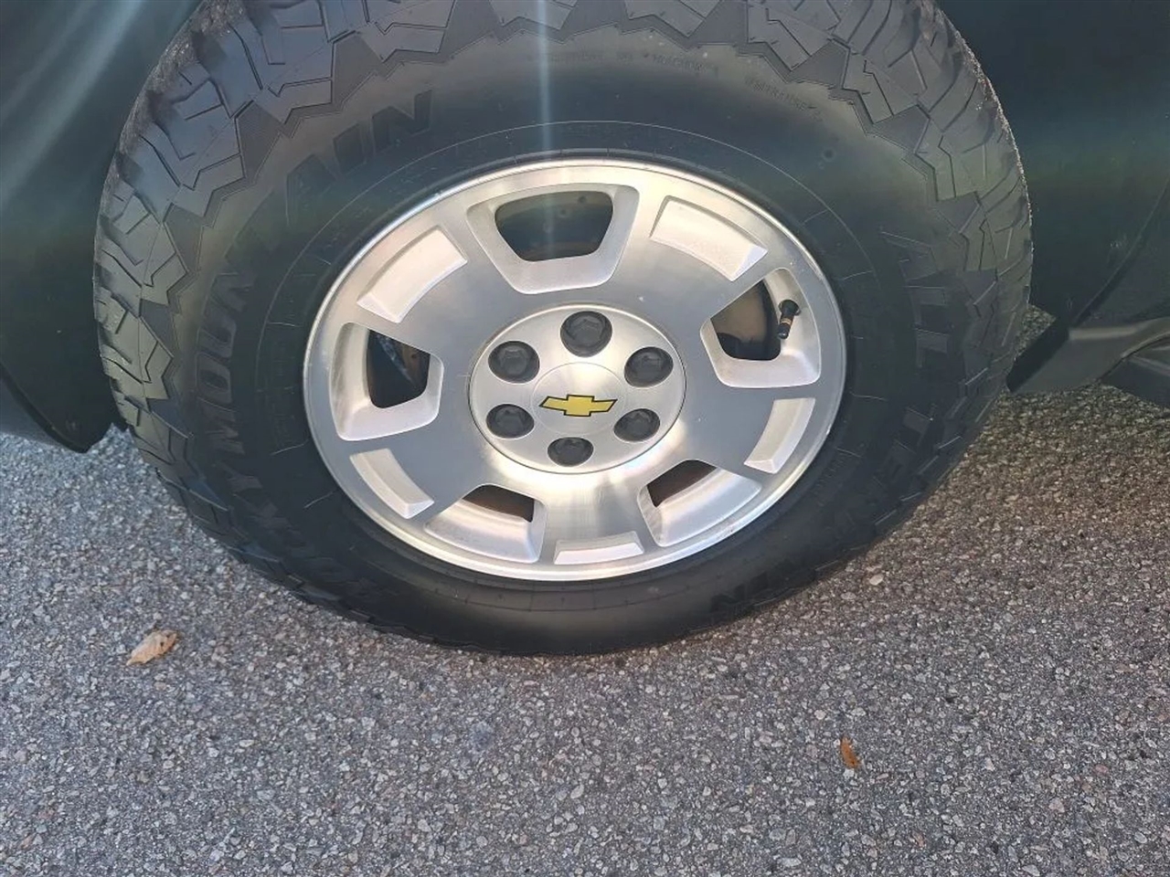 Chevrolet Avalanche LS 2WD 2012