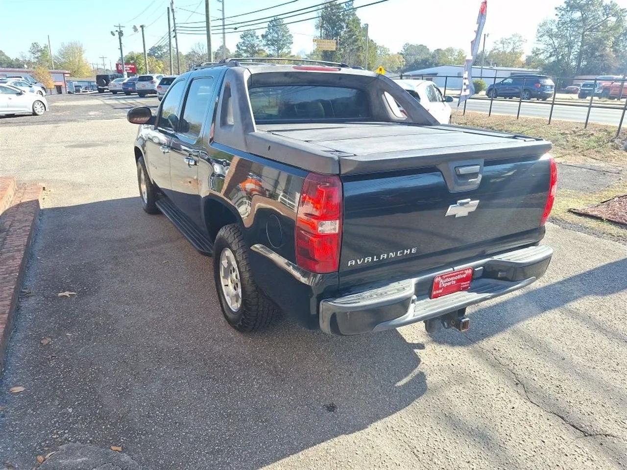 Chevrolet Avalanche LS 2WD 2012