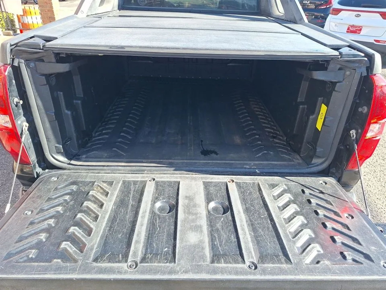 Chevrolet Avalanche LS 2WD 2012