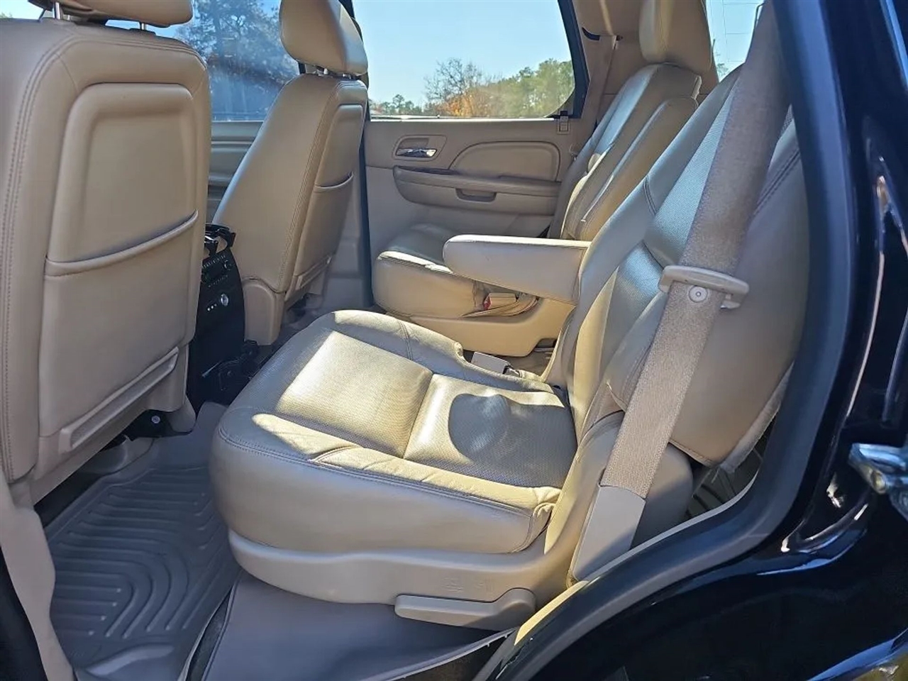 Cadillac Escalade 2WD Luxury 2013