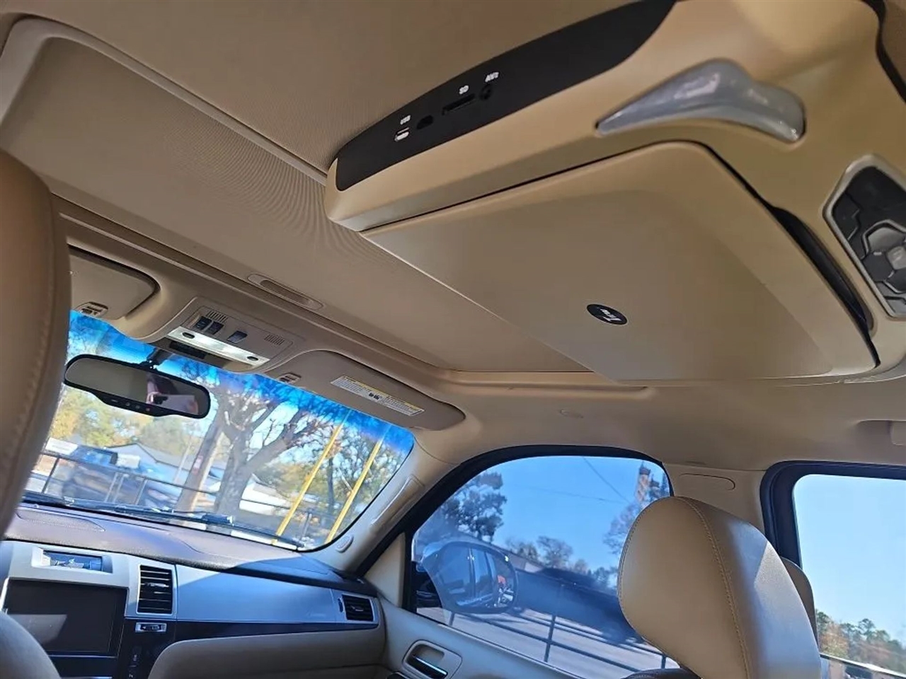 Cadillac Escalade 2WD Luxury 2013