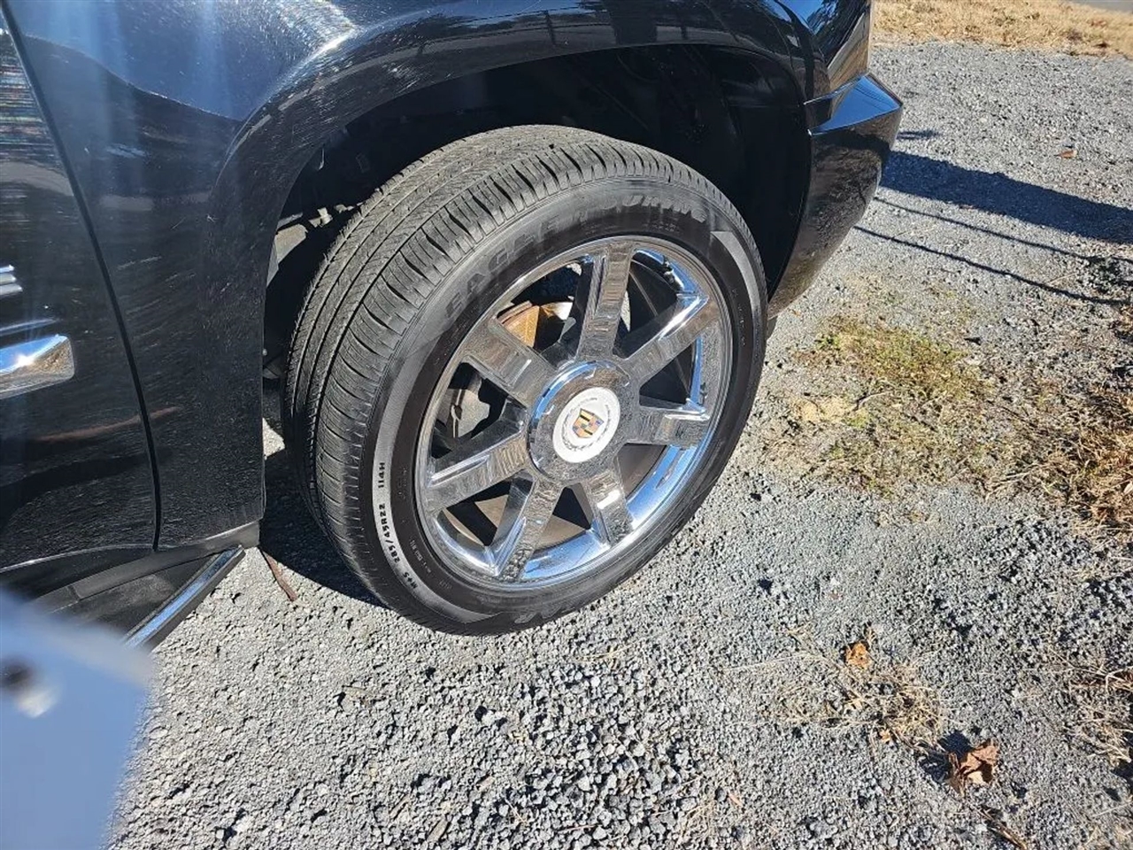 Cadillac Escalade 2WD Luxury 2013