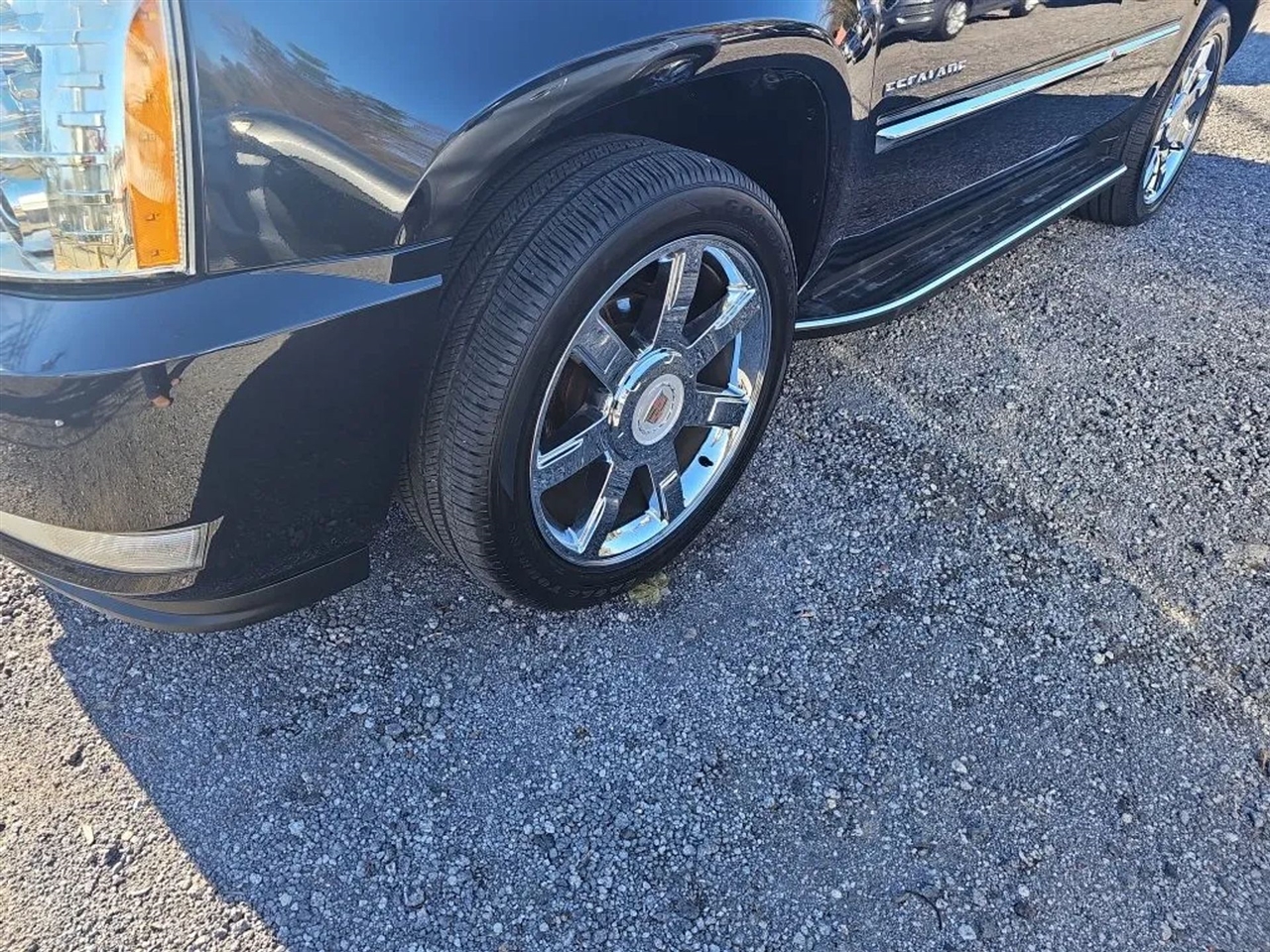 Cadillac Escalade 2WD Luxury 2013